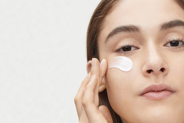 The Reasons Why Eye Cream Is One Of The Most Important Products In Your Beauty Routine - Mazing US