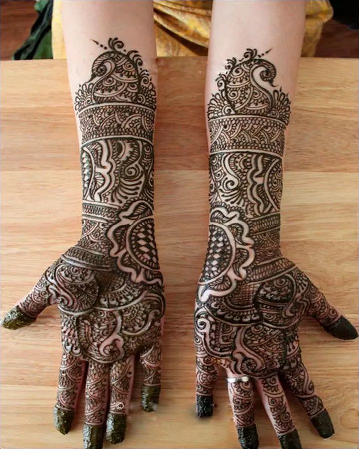 15. Rajasthani full hand bridal Mehndi designs